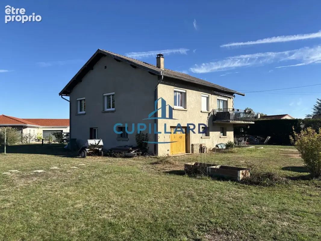 MAISON OUCHES vue dégagée côte roannaise - photo 13