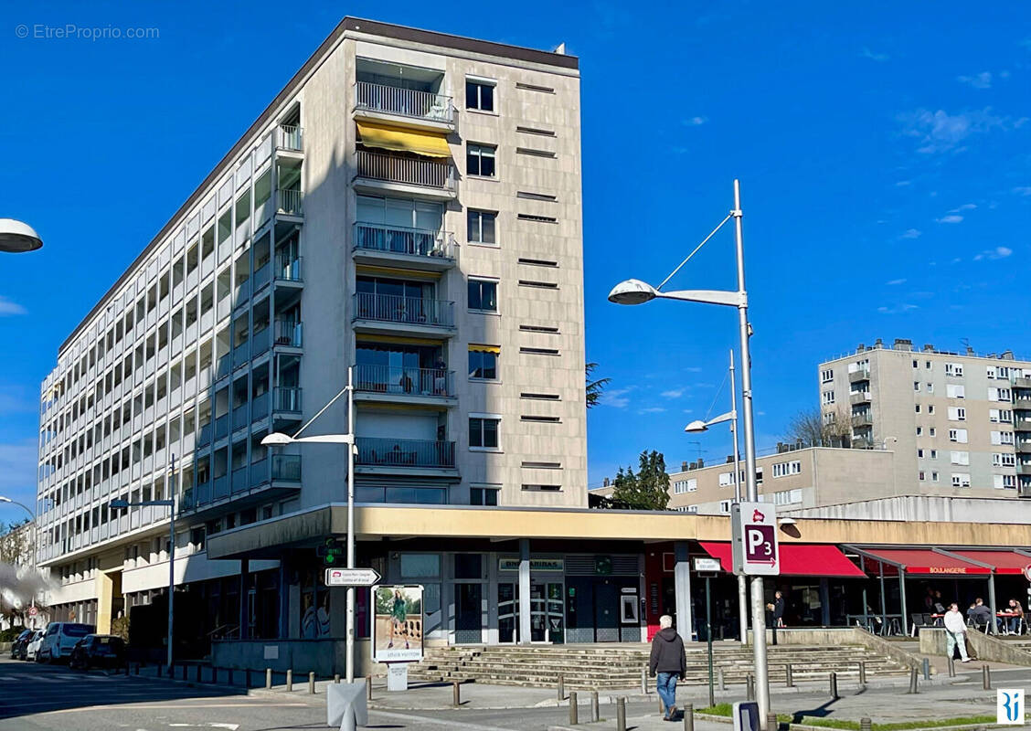 Appartement à MONT-SAINT-AIGNAN