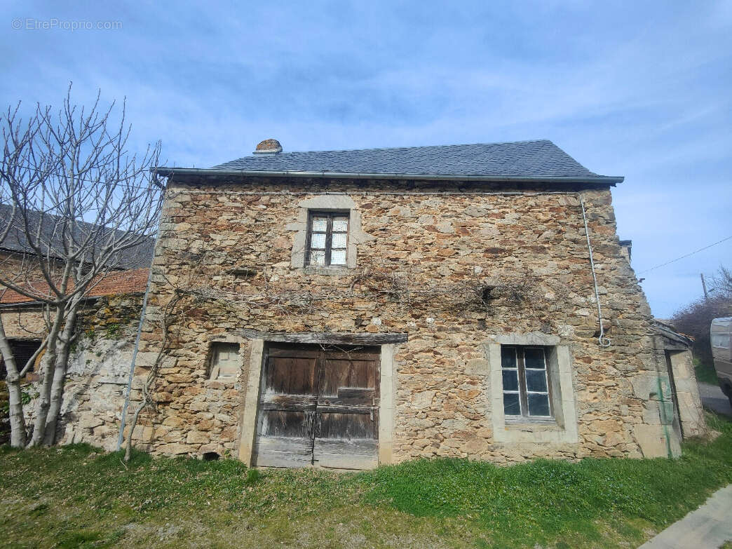 Corps de ferme a renover sur 2948m² - photo 18
