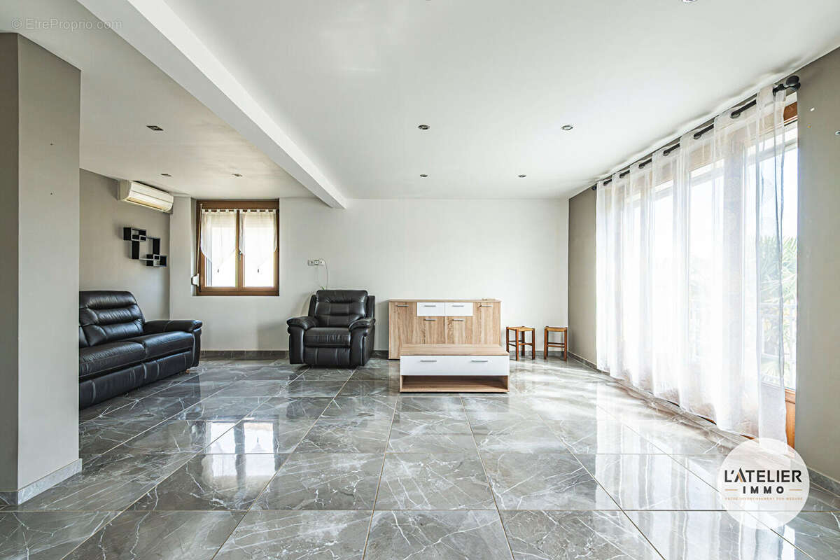 Maison à ANIZY-LE-CHATEAU