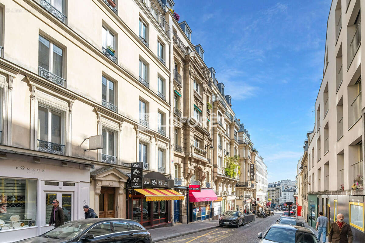 Appartement à PARIS-18E
