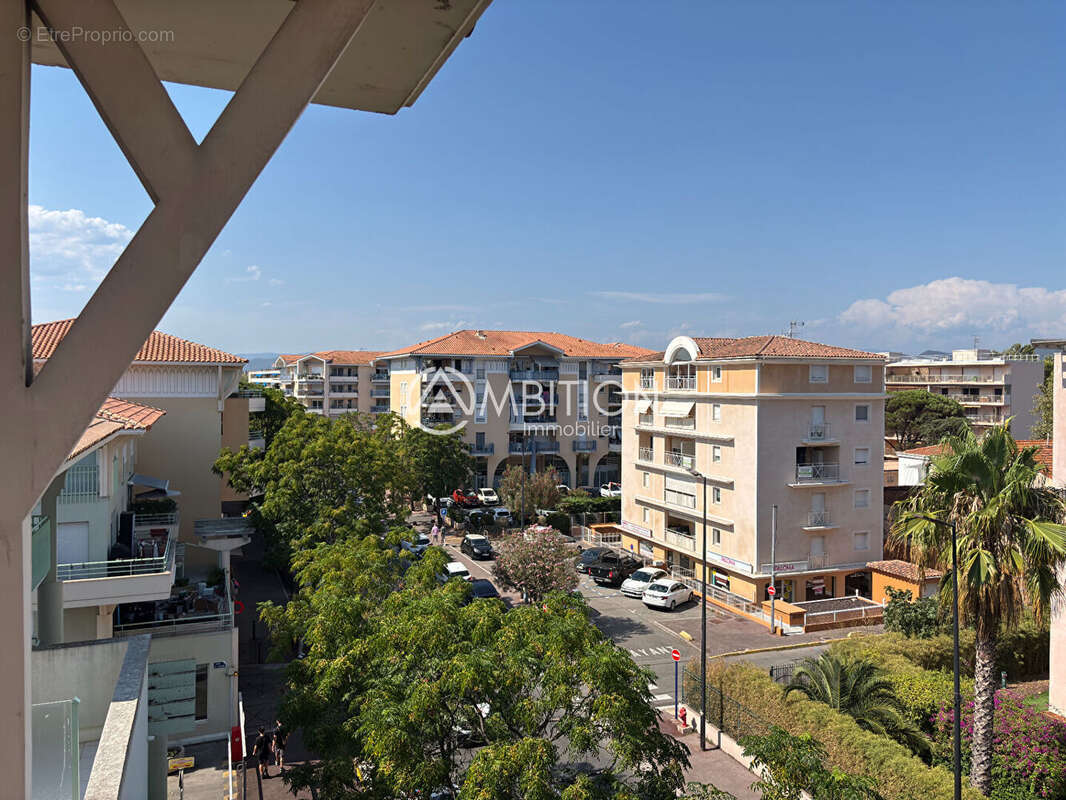 Port-Fréjus - Studio dernier étage, terrasse & parking - photo 4