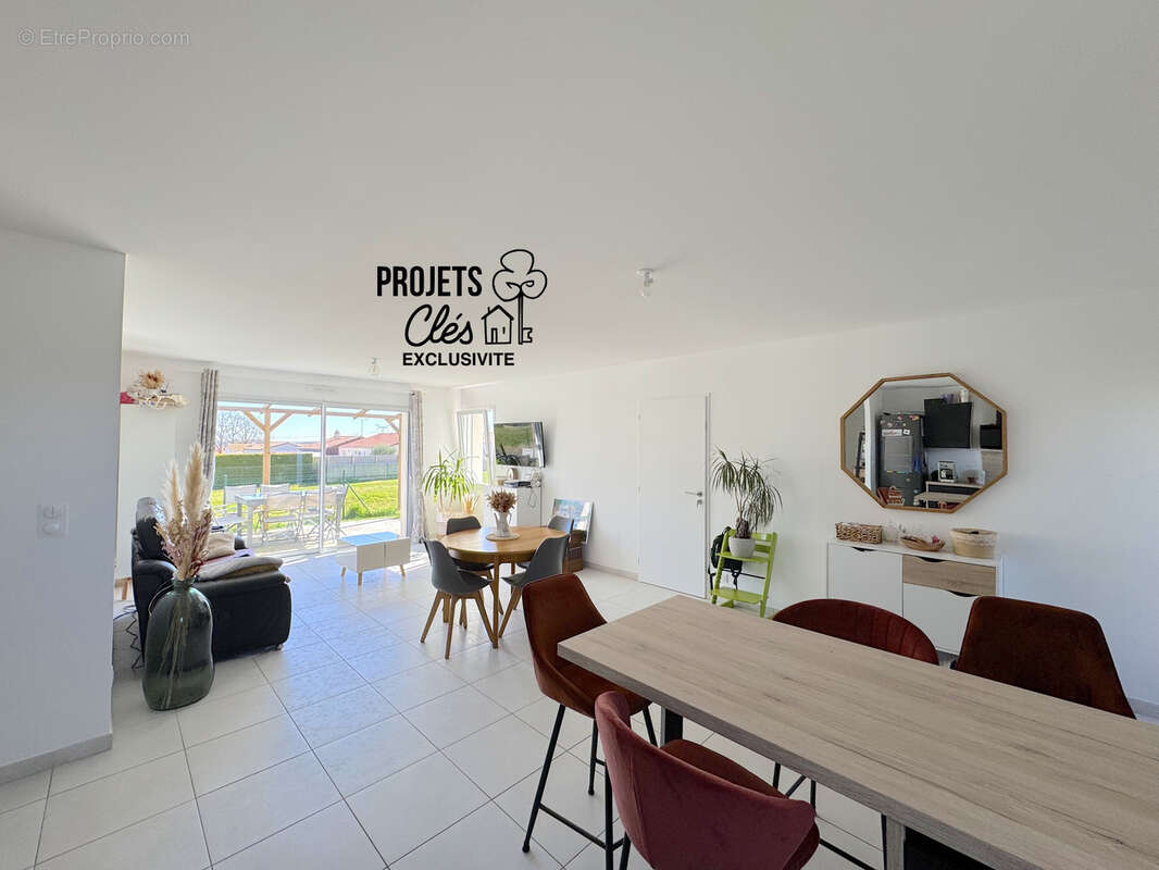 Maison à SAINT-PAUL-MONT-PENIT