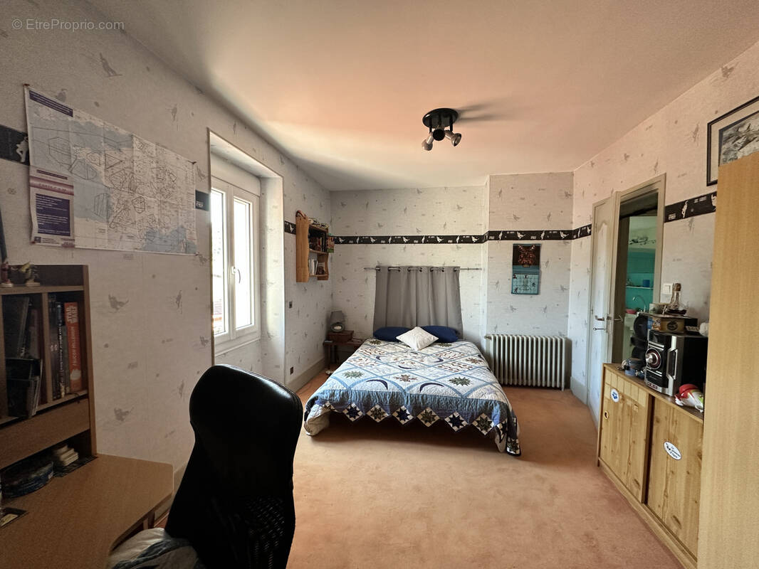 Maison à DECAZEVILLE