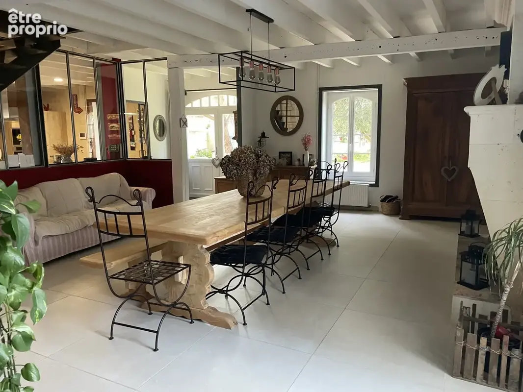 Salignac magnifique propriete 5 chambres 2 garages atelier piscine chauffee 276 m2 habitables jardin de 1300 m - photo 7