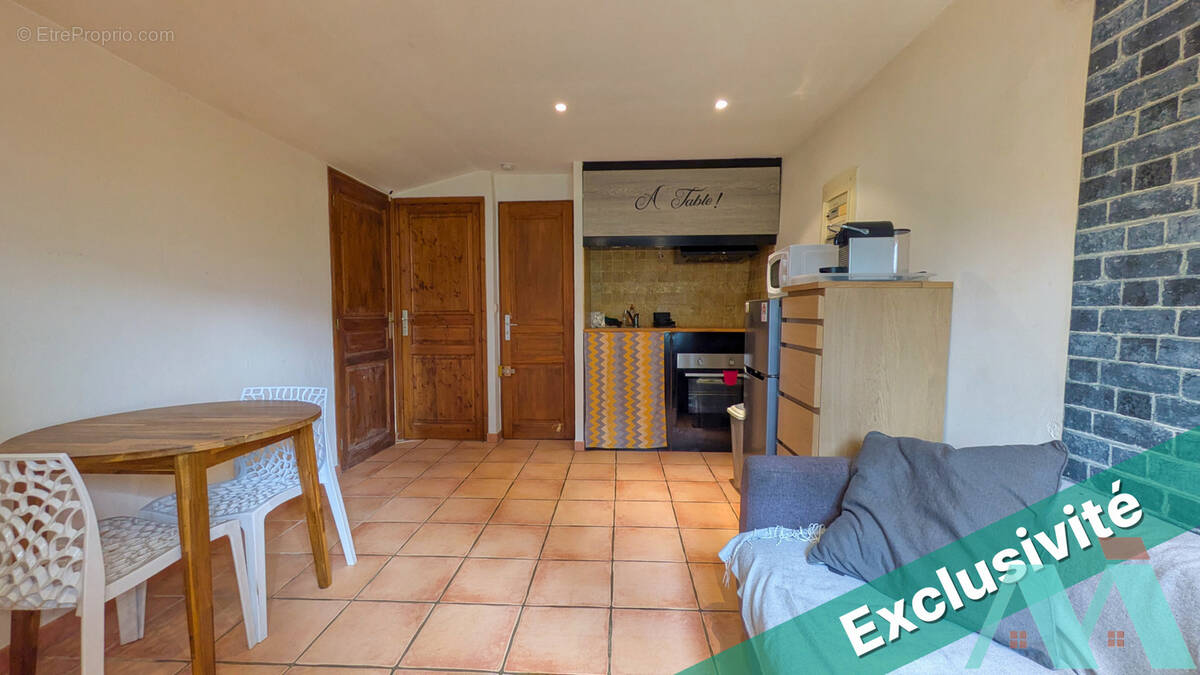 Appartement à SIGNES