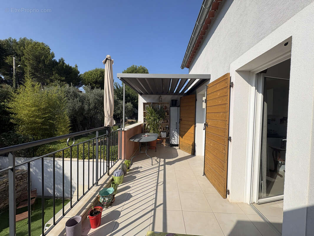 Appartement à SAINT-CYR-SUR-MER
