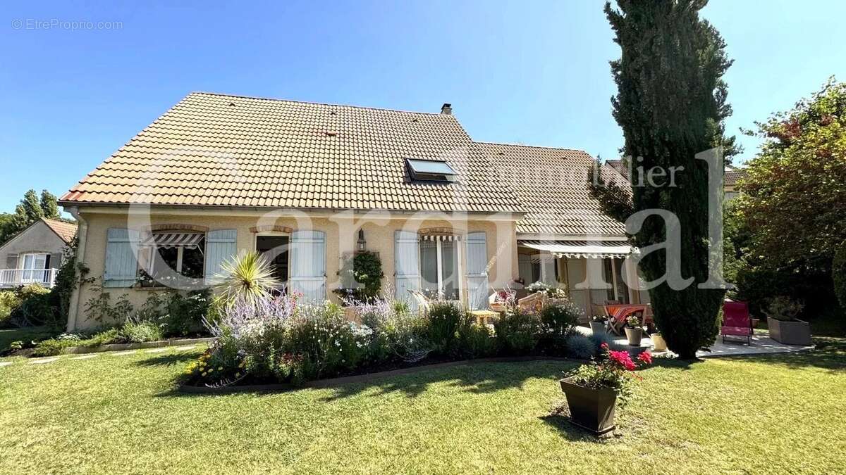 Maison à NOISY-LE-ROI