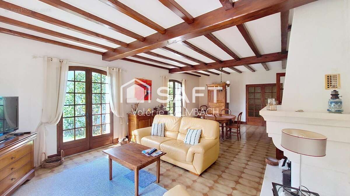 Maison 141 m² à Boutiers-Saint-Trojan  - photo 2