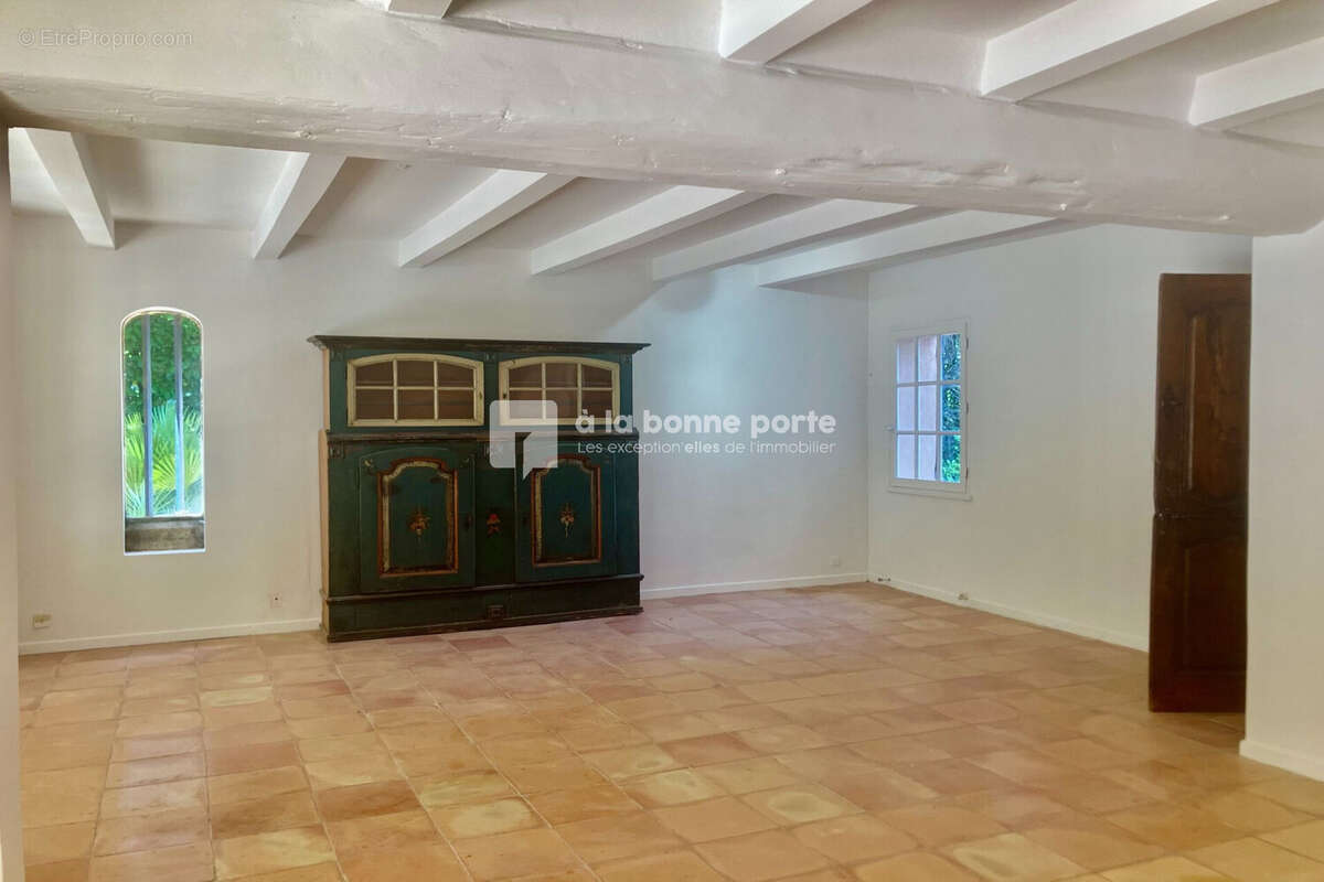 Maison 229 m² à Aix-En-Provence  - photo 9