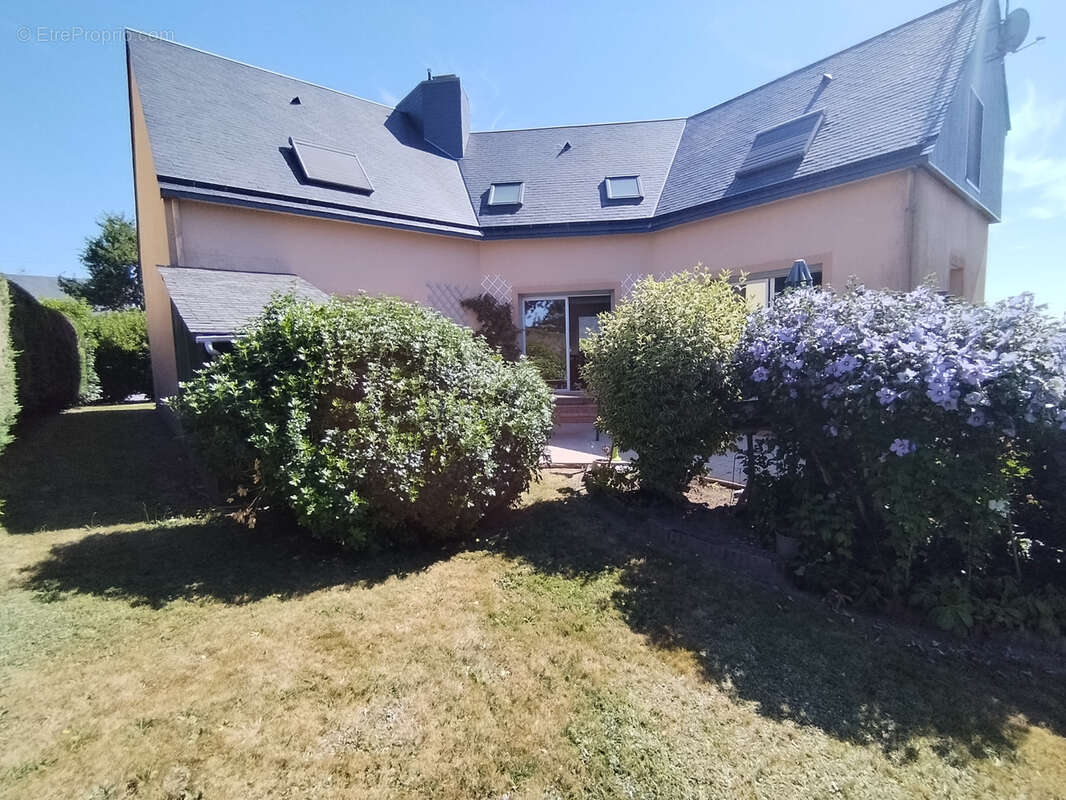 Maison à LECOUSSE