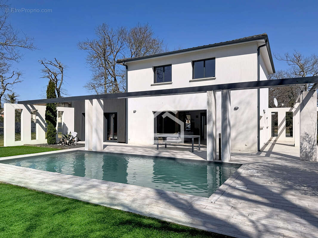 Maison à SAINT-AUBIN-DE-MEDOC