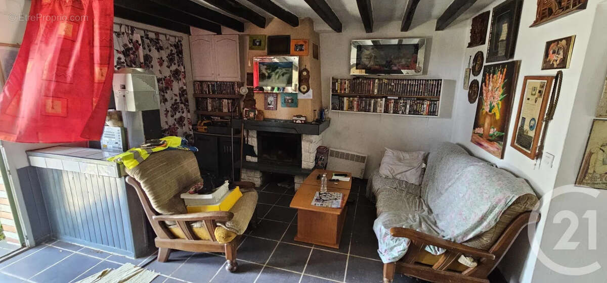 Maison à MONTHARVILLE