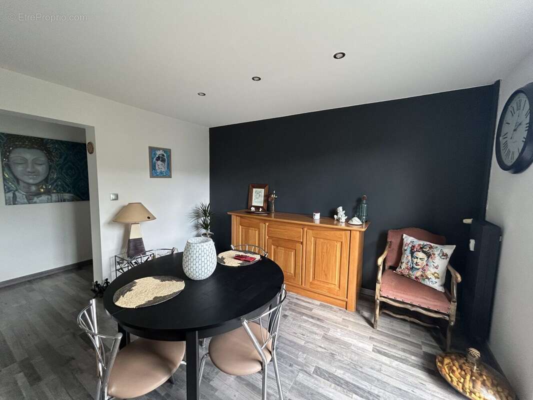 Appartement à PRIVAS