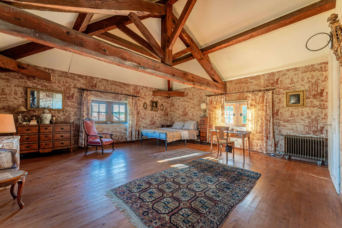Maison à MORANCE