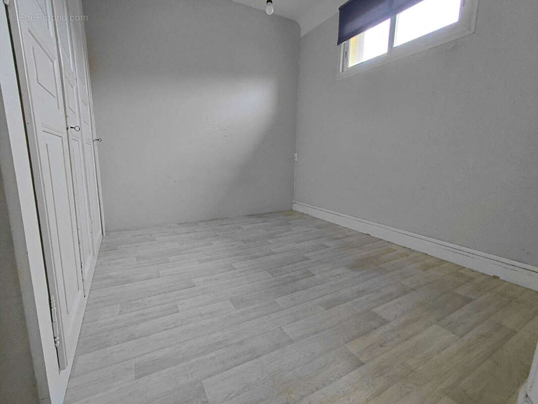 Grand T3 lumineux de 92 m² avec terrasse - photo 9