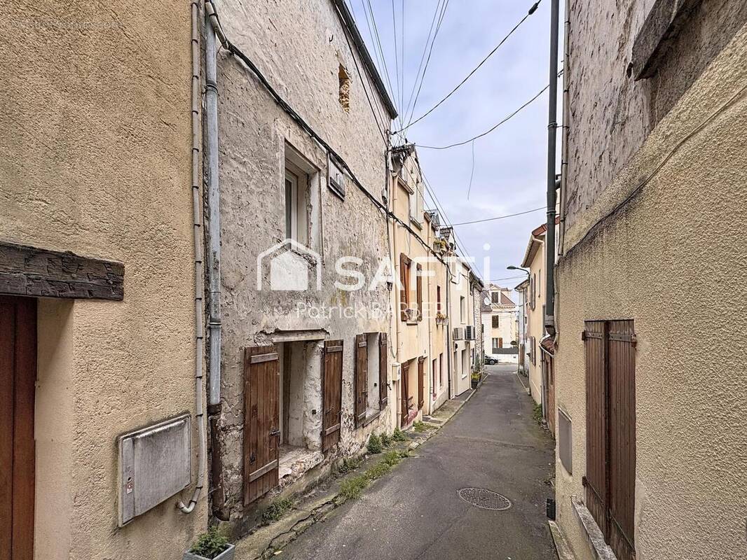 Maison 75 m² à Menucourt  - photo 1
