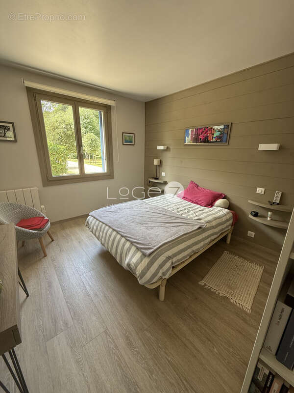 Maison avec vie de plain-pied sur un magnifique parc paysagé - photo 9