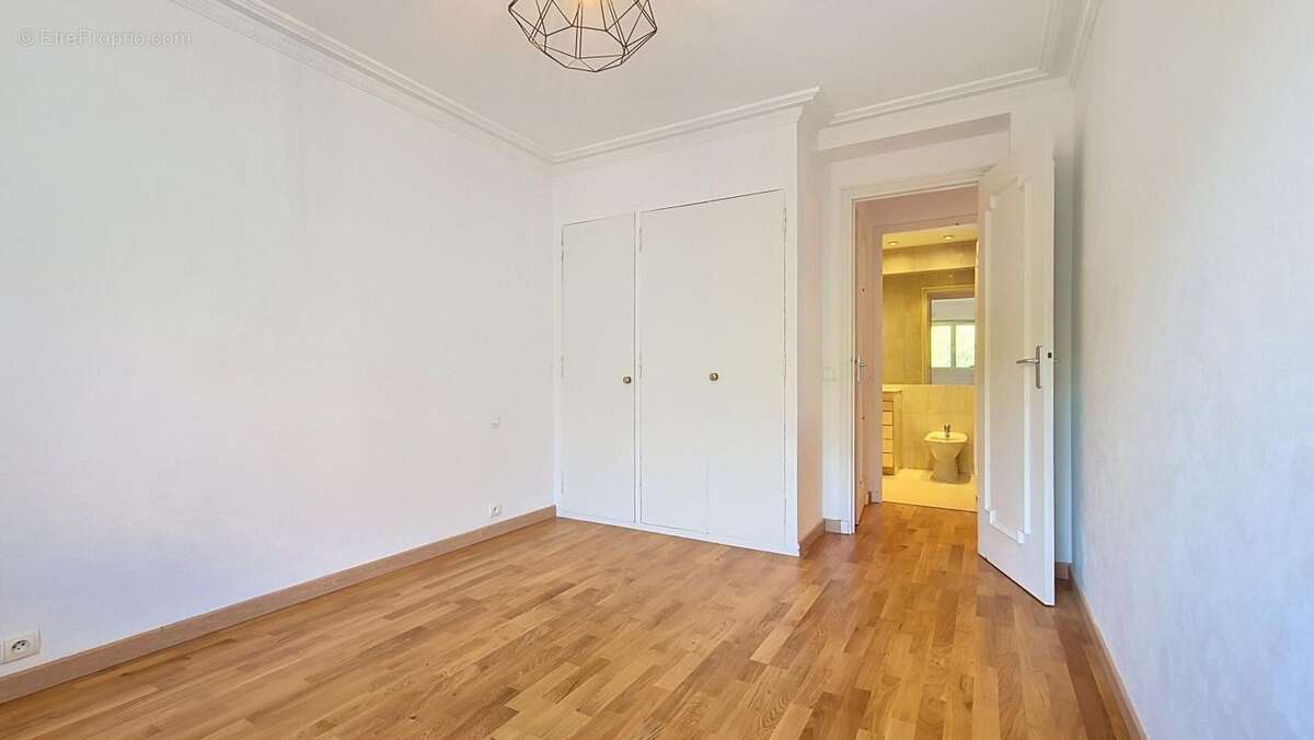 Appartement à LE CANNET