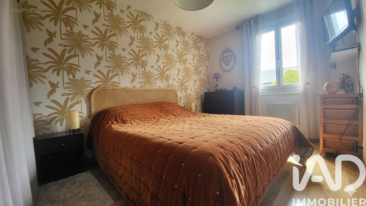 Maison 95 m² à Saint-Martin-Aux-Buneaux  - photo 8