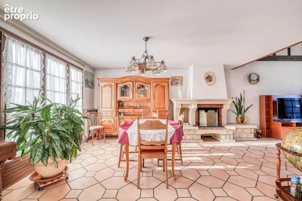 Christophe Michaudelle – CAPIFRANCE vous propose à Meaux : vivable de plain pied - DPE en D - 5 pièces - 155 m² - 3 chambres (4è - photo 5