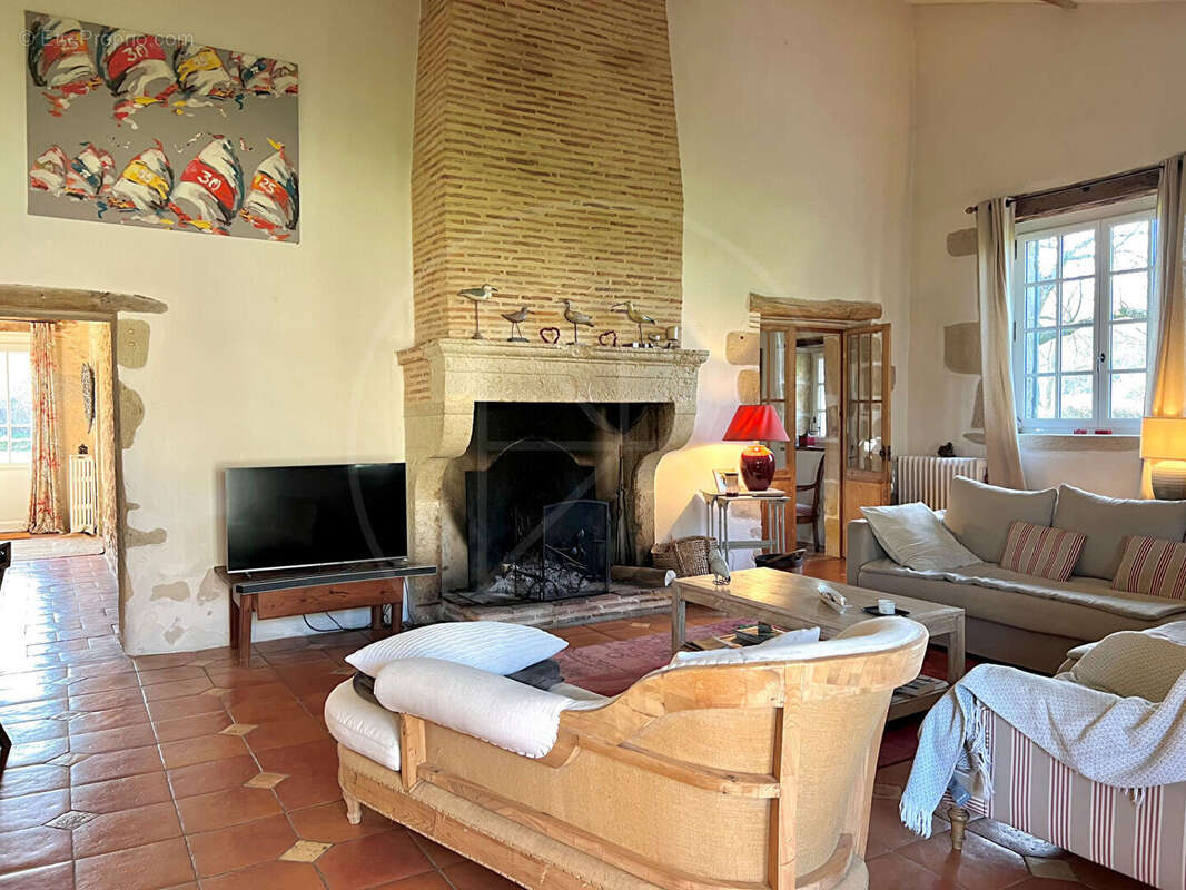 Maison à SAUVETERRE-DE-GUYENNE