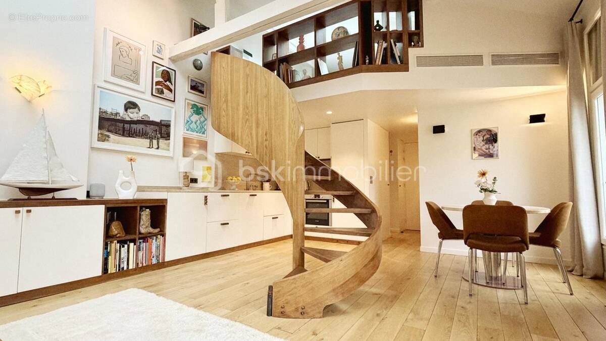 Appartement à PARIS-3E