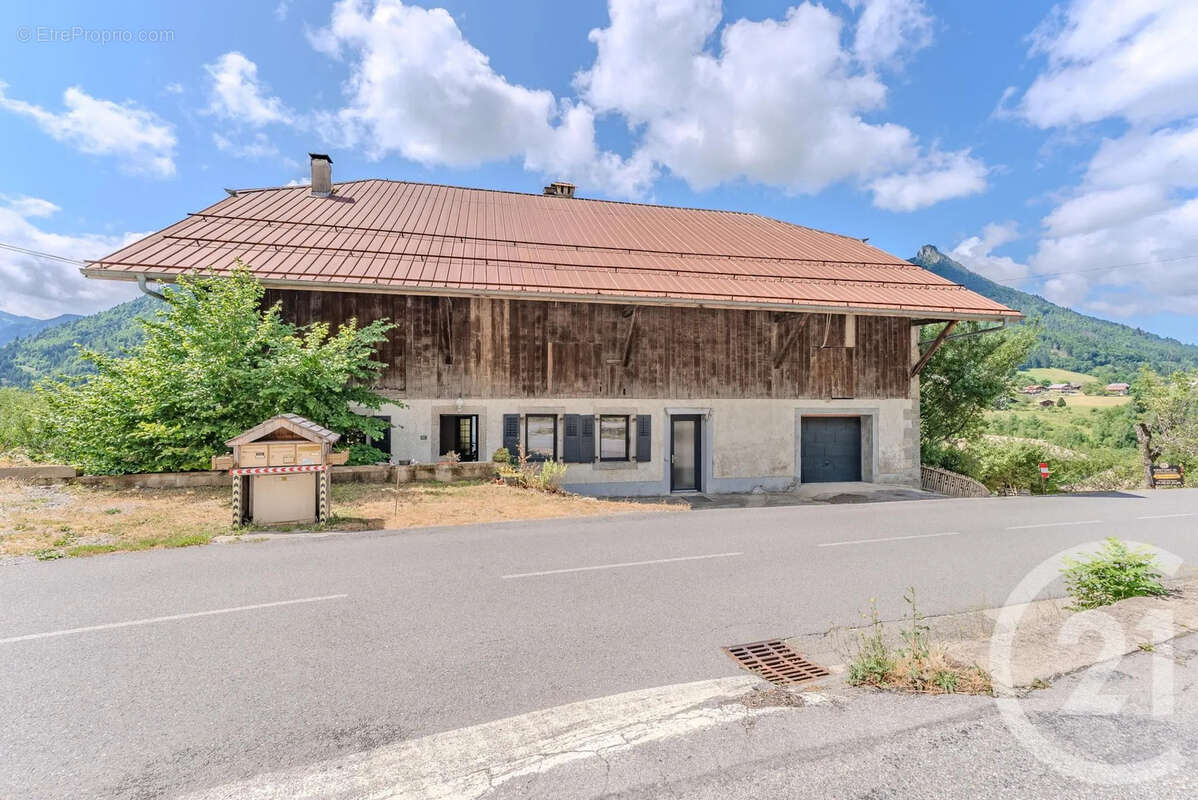 Maison à VACHERESSE