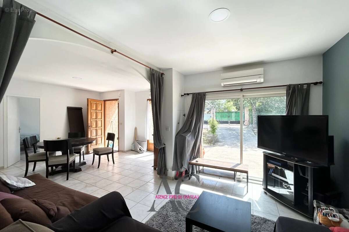 Maison à REGUSSE