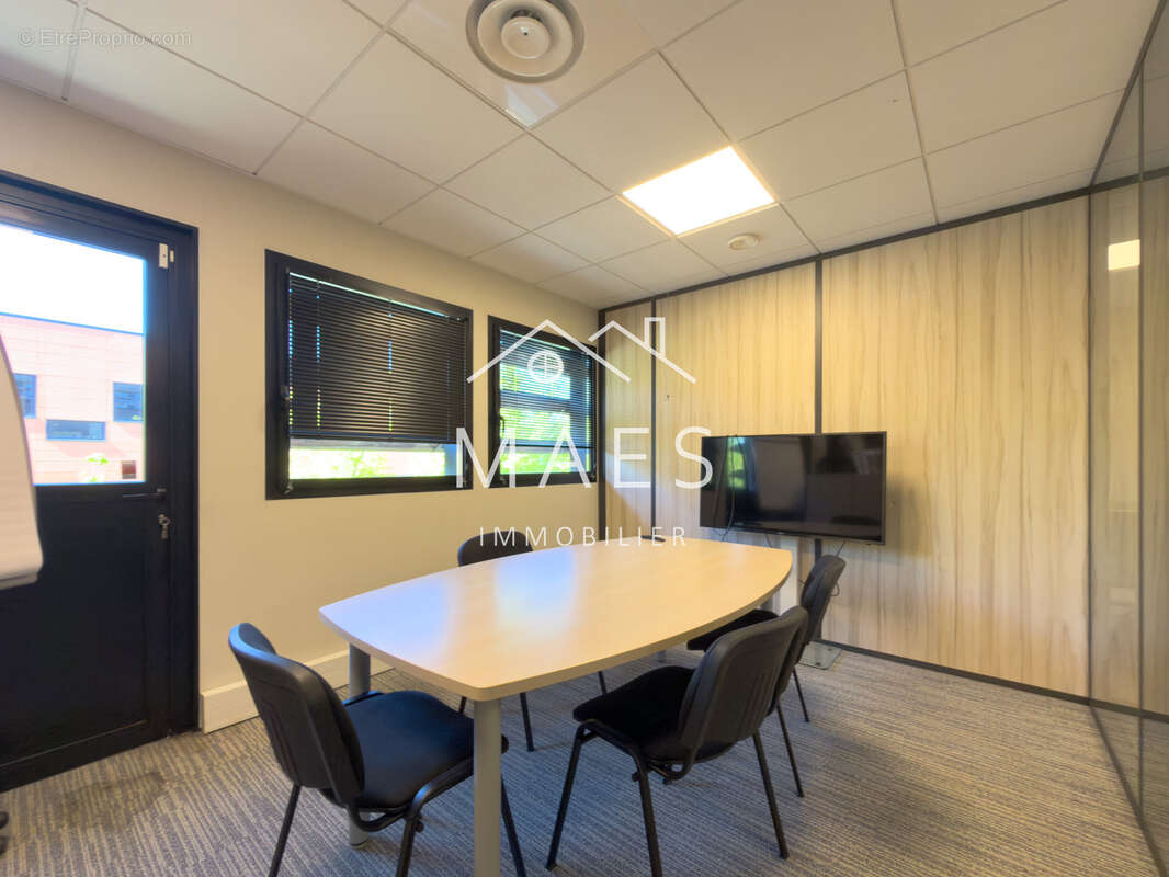 LOOS - Bureau de 215 m2 proche CHU - photo 4