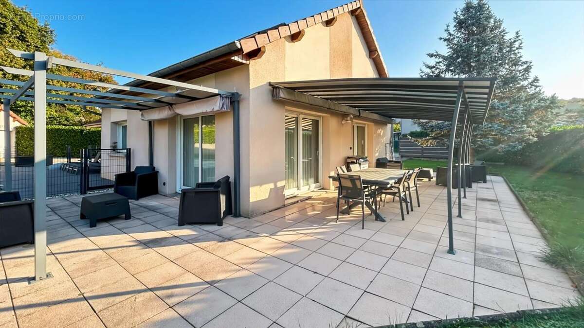 Maison à BOUSSIERES