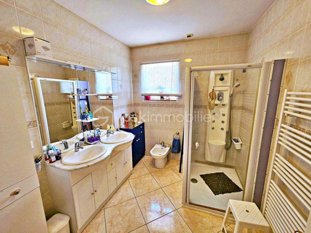 Maison de 233m² habitables - photo 12