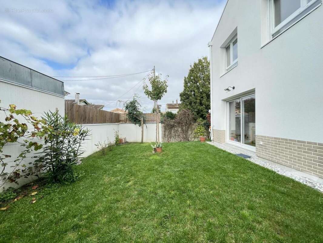 Photo 1 - Maison à BEGLES