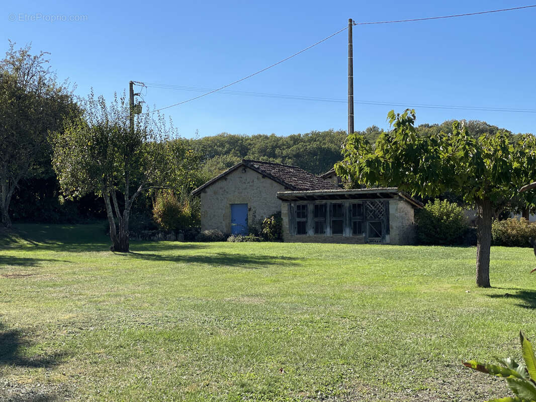 Maison à VIC-FEZENSAC