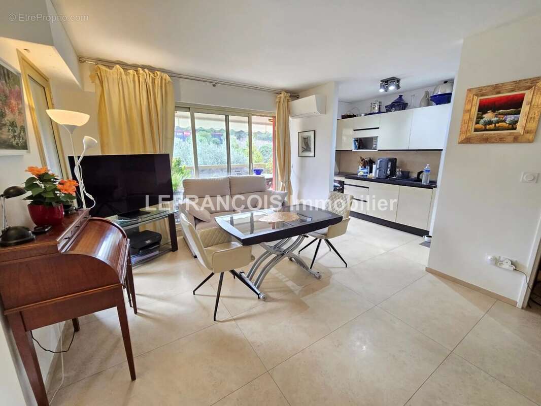 Appartement à LE CANNET