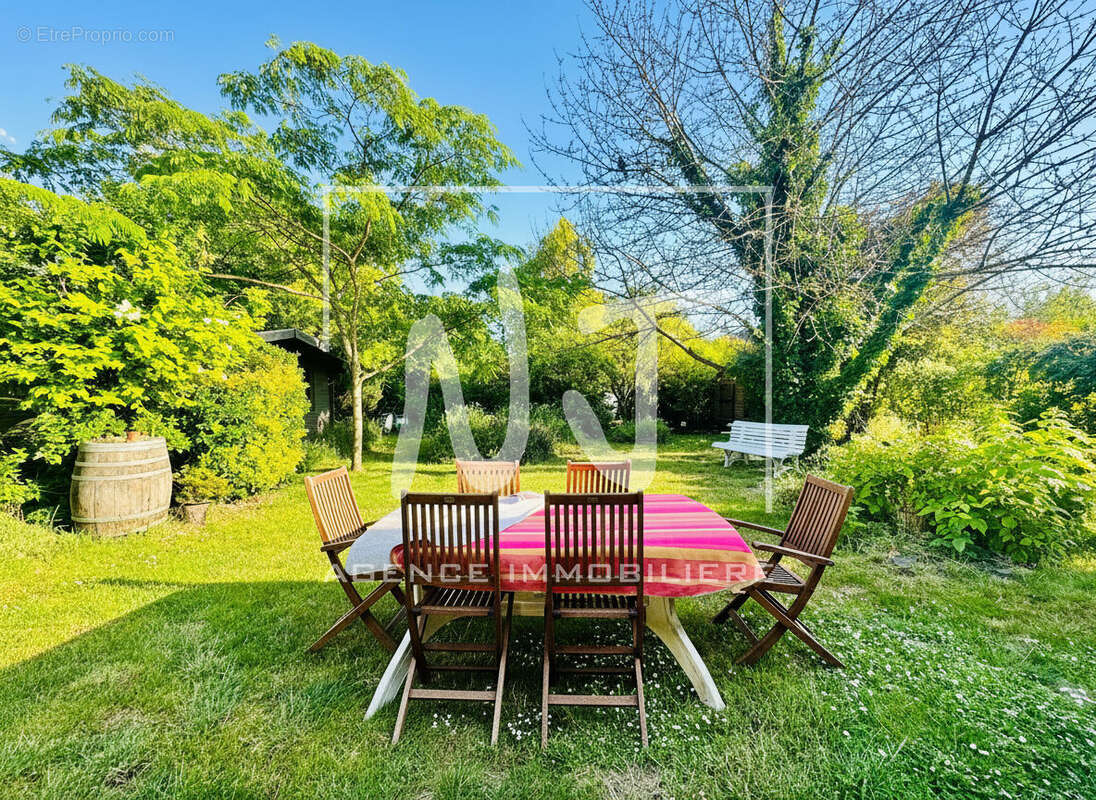 Maison familiale à vendre à Brissac Loire Aubance avec vie de plain-pied - photo 5
