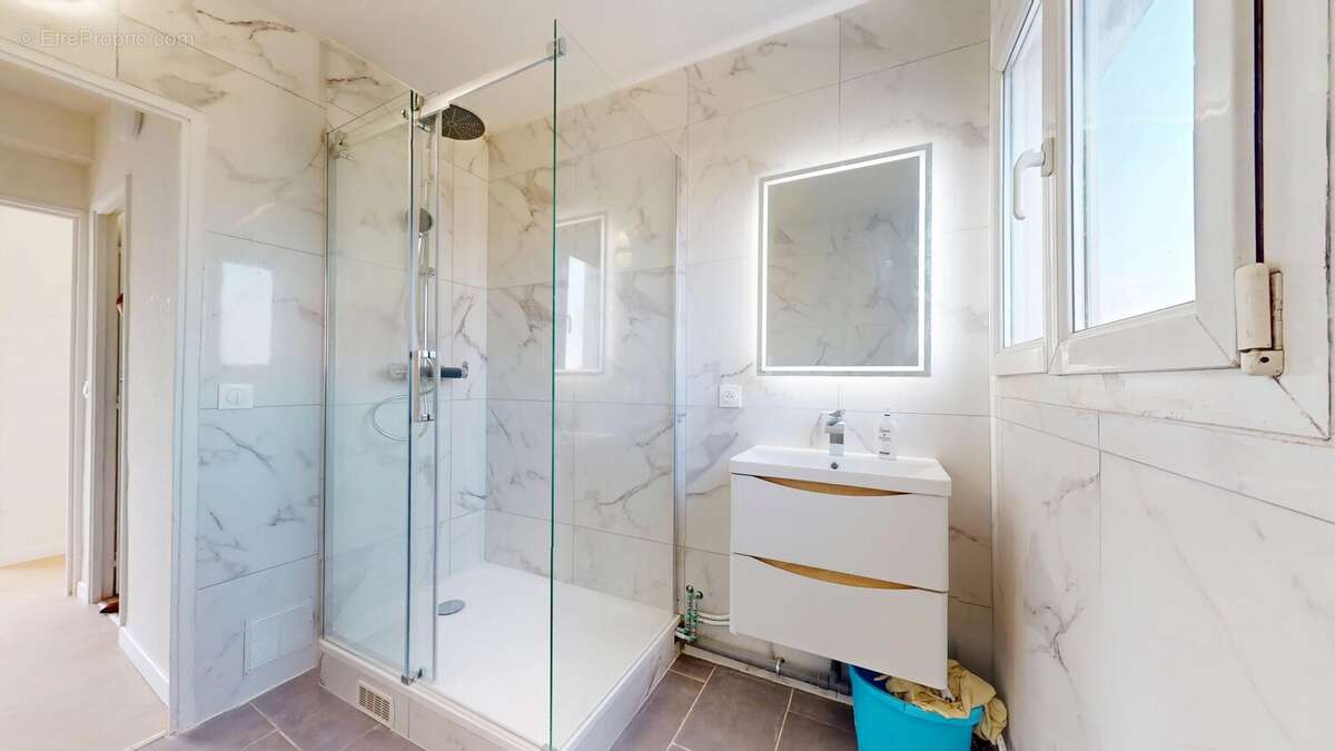 Appartement à CLICHY-SOUS-BOIS