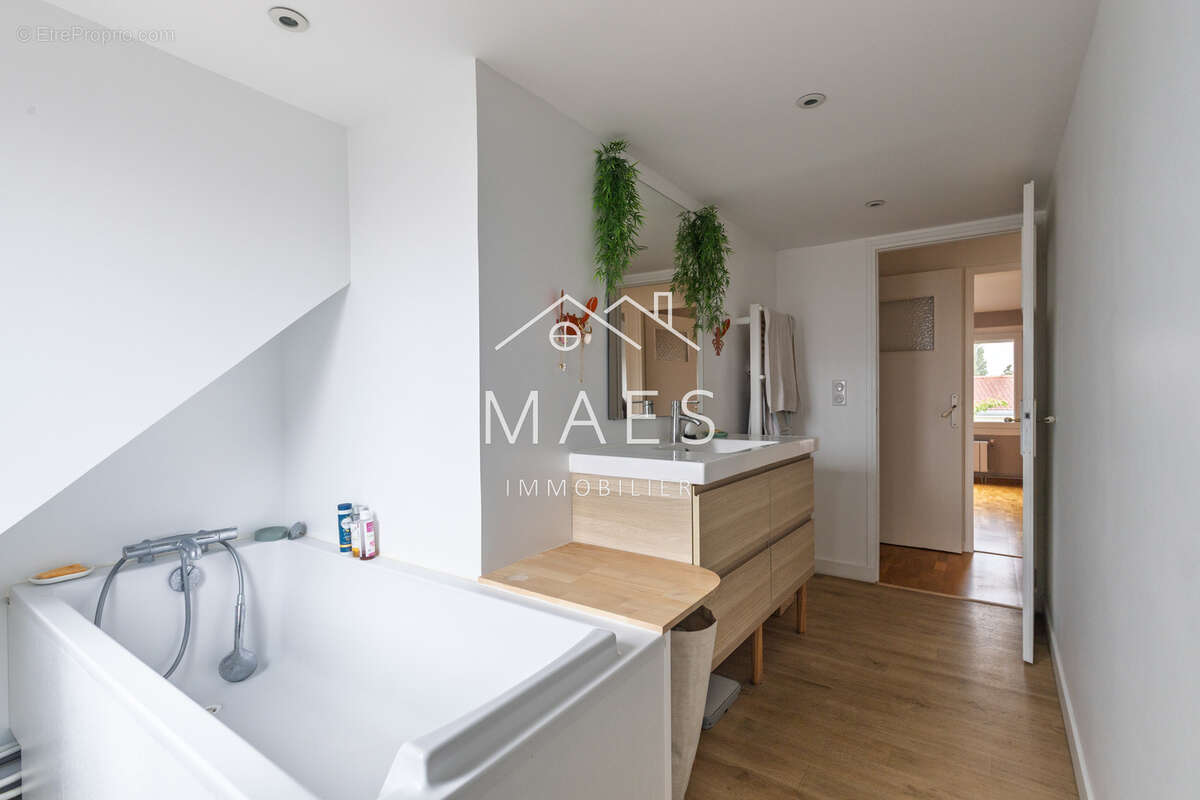 Maison à WAMBRECHIES