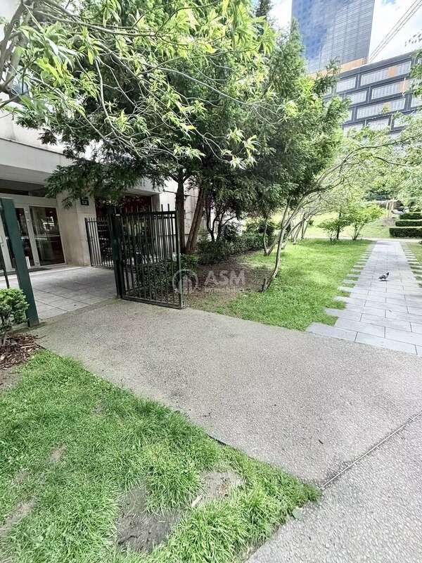 Appartement à COURBEVOIE