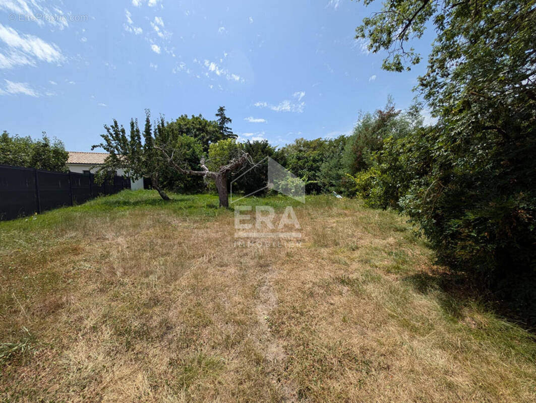 Terrain à MONTPON-MENESTEROL