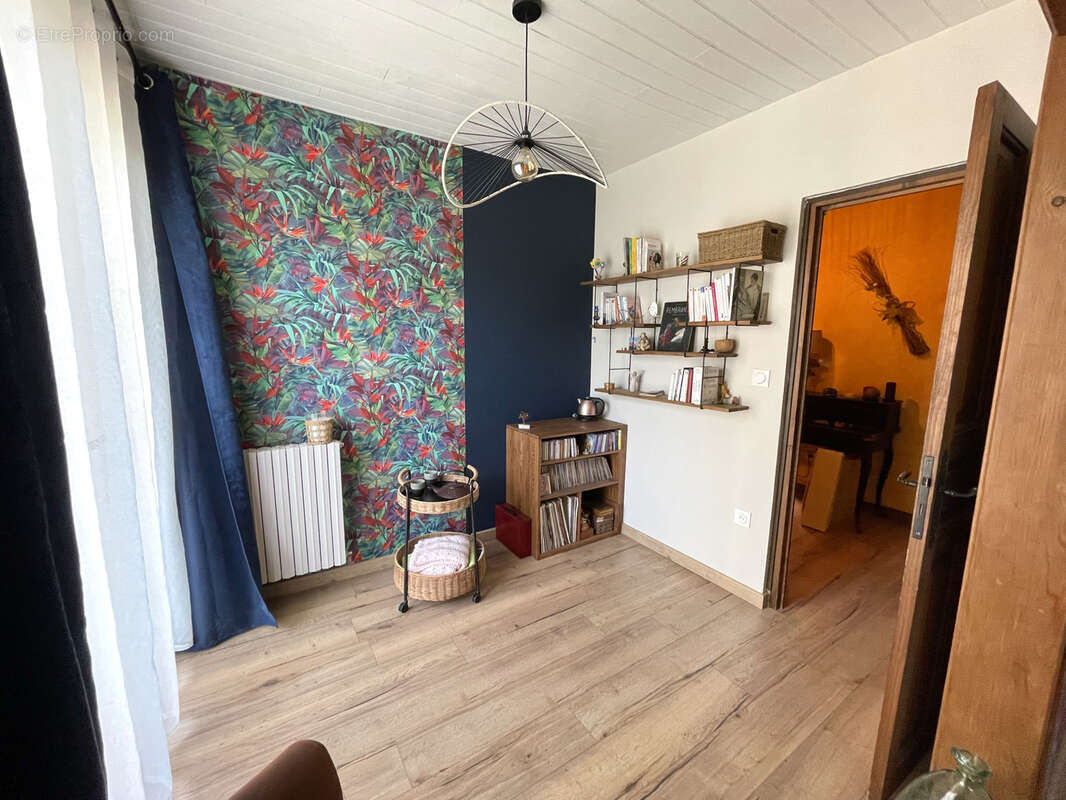 Maison à CHATEAUNEUF-DE-GALAURE