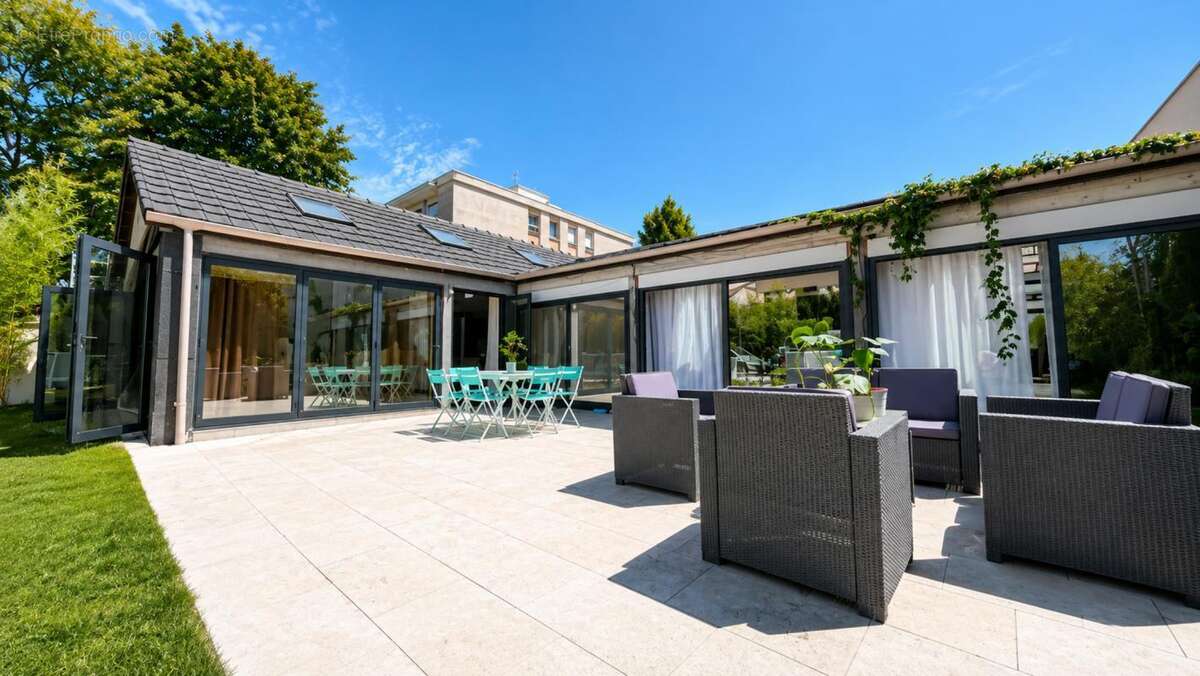 Maison 120 m² à Saint-Maur-Des-Fosses  - photo 17