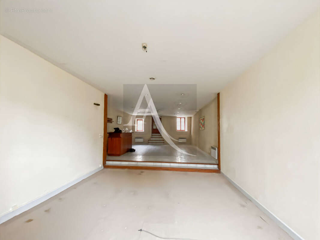 Maison à MONTAIGU-DE-QUERCY