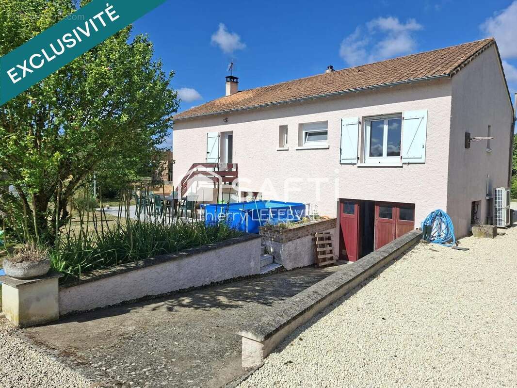 Maison 140 m² à Jaunay-Clan  - photo 4