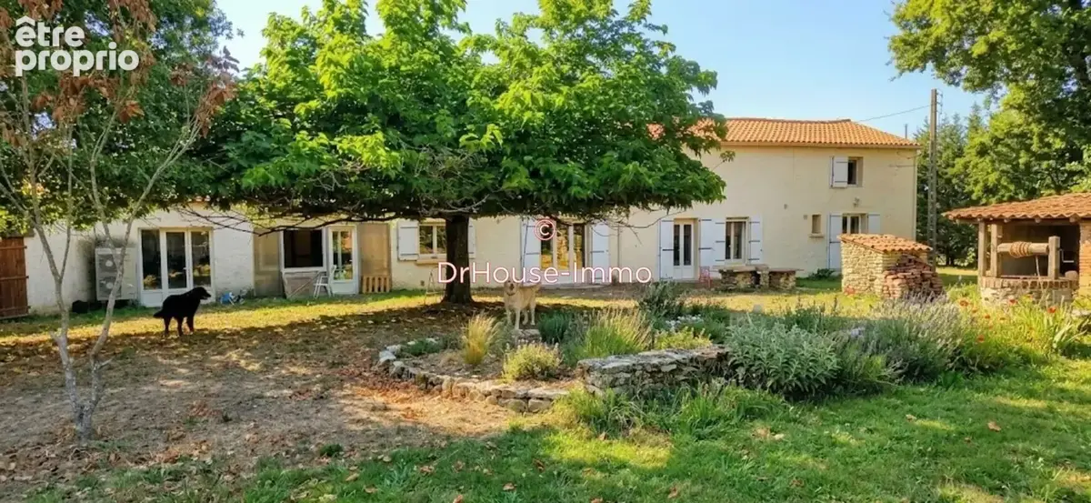Maison 5 pièces 135 m² à vendre à Saint-Paul-Mont-Penit (85670) - photo 6