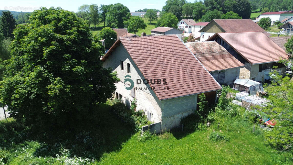 Maison avec 36 ares de terrain a domprel - photo 3