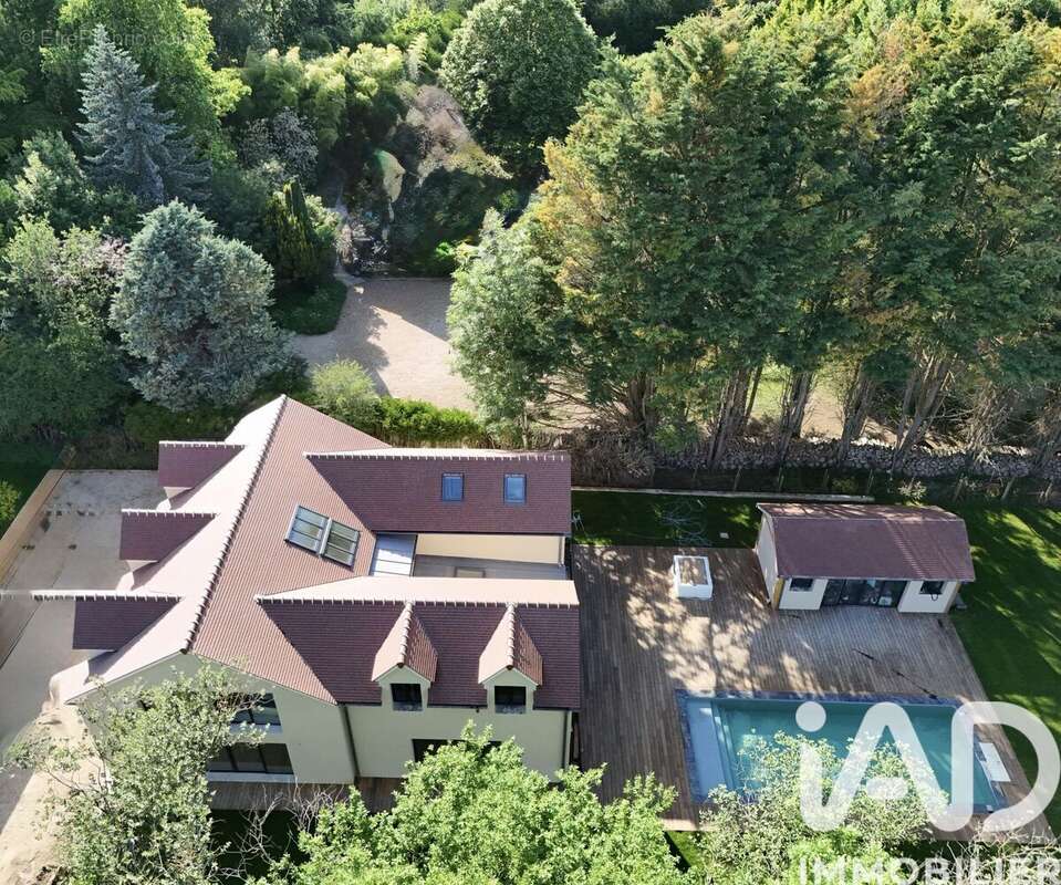 Maison 360 m² à Grosrouvre  - photo 9