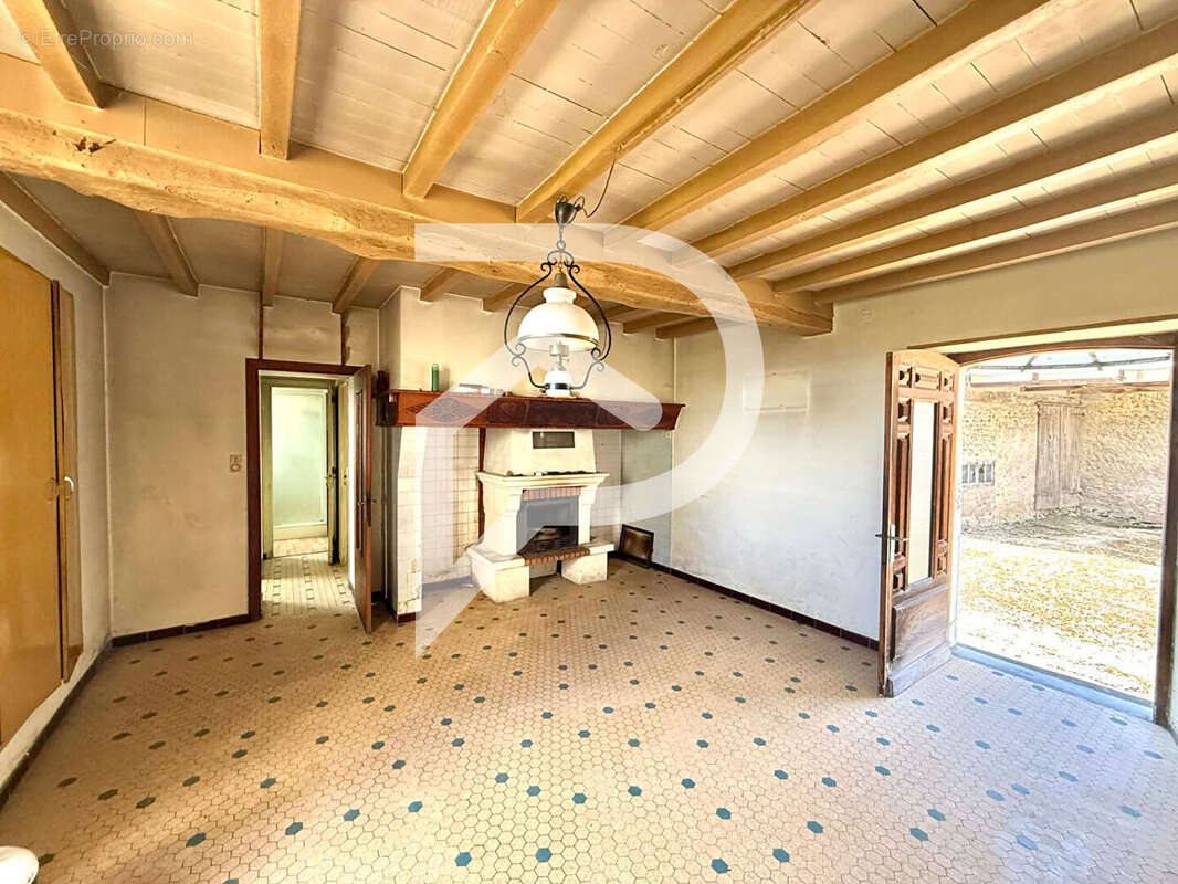 Maison à LAHOURCADE