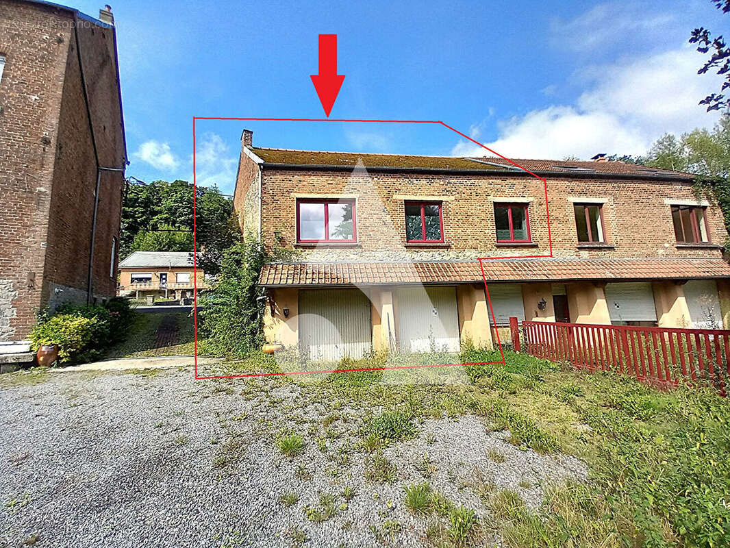 Maison à COUSOLRE