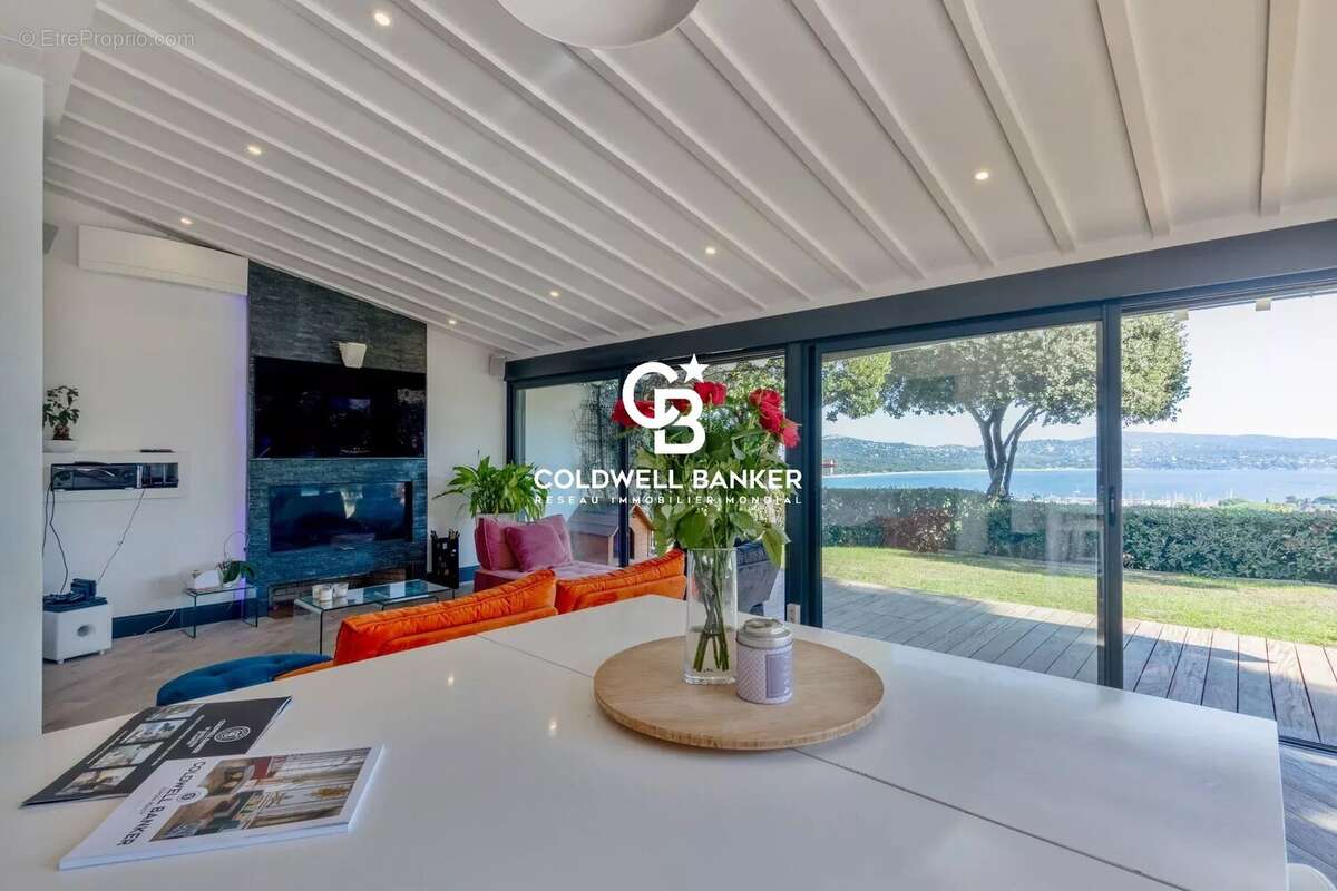 Élégante villa contemporaine avec vue mer à couper le souffle - photo 19